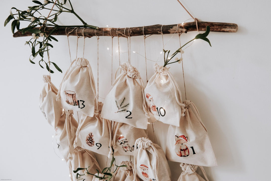 24 Kalender Säckchen für Weihnachten im Set, bedruckbare Baumwollbeutel in 2 Größen, bedruckt oder DIY Bügelbild, nachhaltig zertifiziert. - Jellies Design