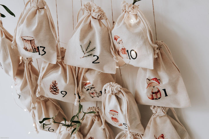 24 Kalender Säckchen für Weihnachten im Set, bedruckbare Baumwollbeutel in 2 Größen, bedruckt oder DIY Bügelbild, nachhaltig zertifiziert. - Jellies Design