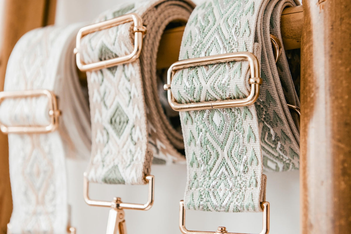 Bestickte Tragegurte mit bunten ethno Motiven, zum wechseln für Handtaschen, Crossbags oder Reisetaschen - Jellies Design