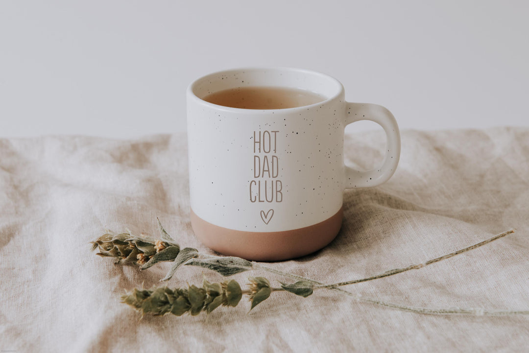 Personalisierte Keramiktasse für deine beste Kollegin | Tasse Steinzeug mit Gravur | Boden naturbelassen und unlasiert - JelliesDesign - Cups - Drinkware