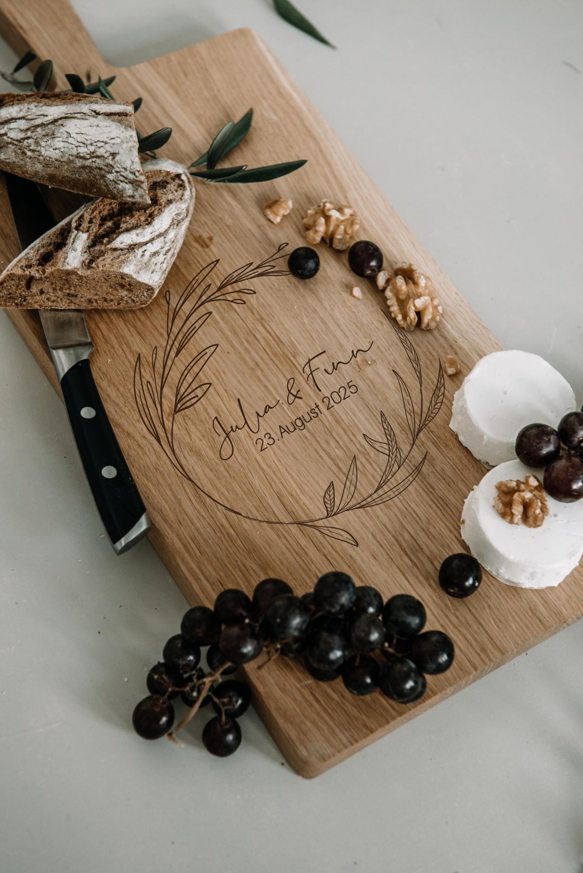 Personalisiertes Hochzeitsgeschenk Schneidebrett - Jellies Design