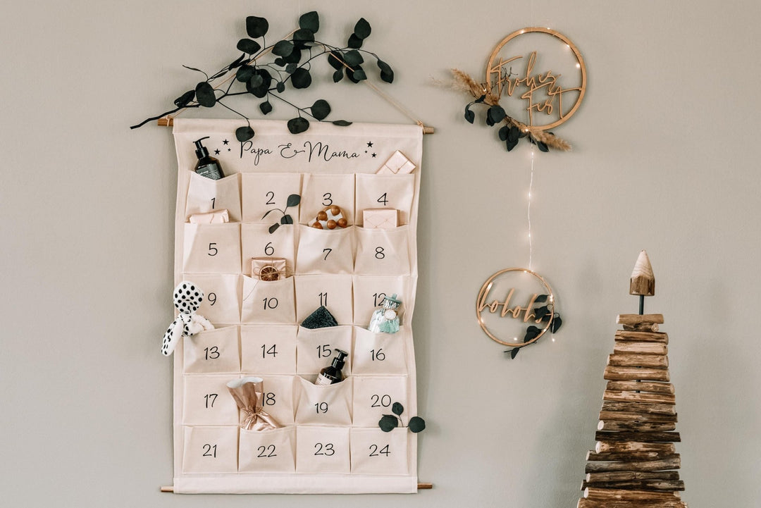 Personalisierter Adventskalender für die gaze Familie aus Stoff mit Namen - Jellies Design