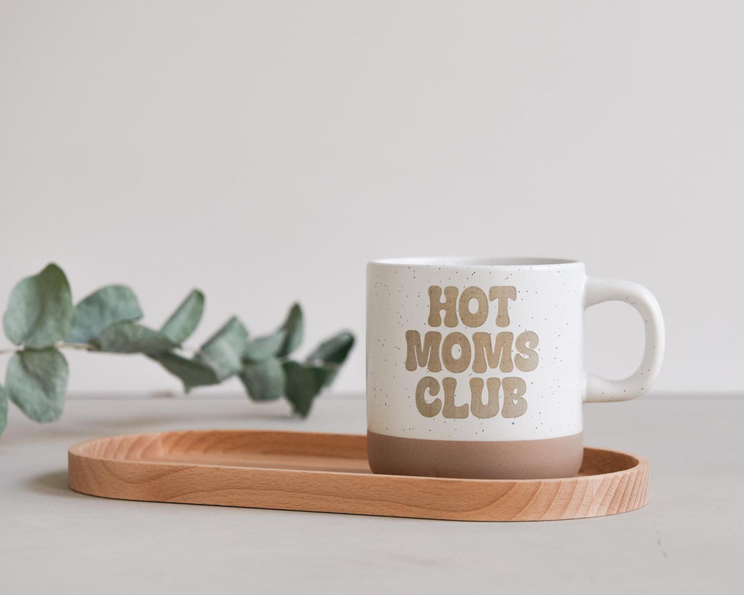 personalisierte Keramiktasse "Hot Moms Club" mit 360ml als Geschenk für Muttertag oder zur Geburt - Jellies Design