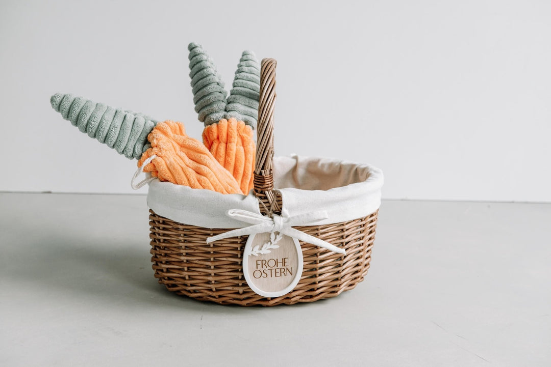 Osterkorb mit personalisiertem Anhänger, aus Weide und Baumwolle, Geschenkidee für Erzieherinnen, Freundin, Nachbarn oder Mitbringsel - Jellies Design