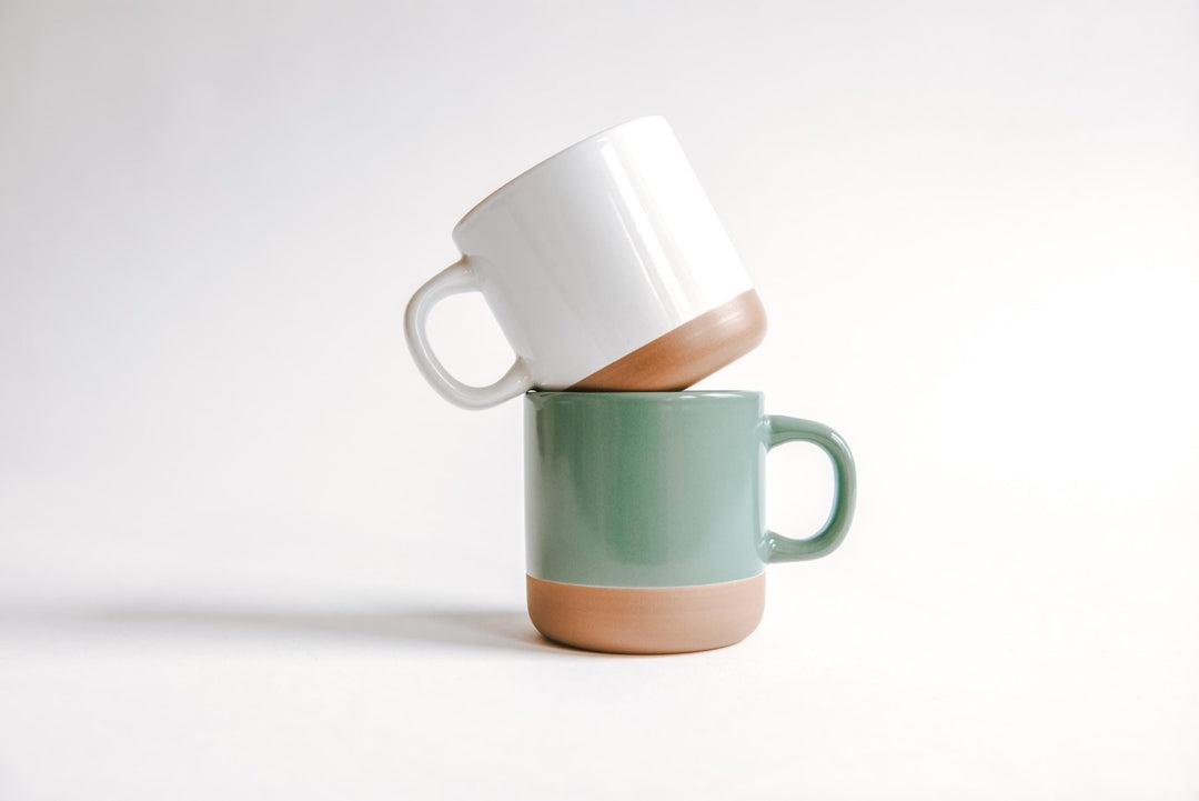 Keramiktasse "stupid canadian wolf bird" in Steinzeug - Optik mit Tiefgravur, 360 ml – Geschenk für Heated Rivalry Liebhaber - Jellies Design