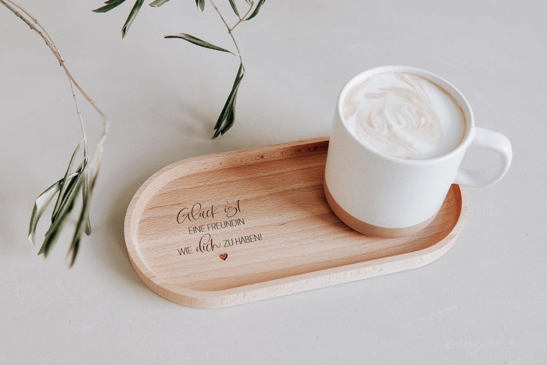 Holztablett aus Buche mit Gravur "Glück ist..." – personalisiertes Geschenk für beste Freundin oder Familie, in 2 Größen wählbar - Jellies Design