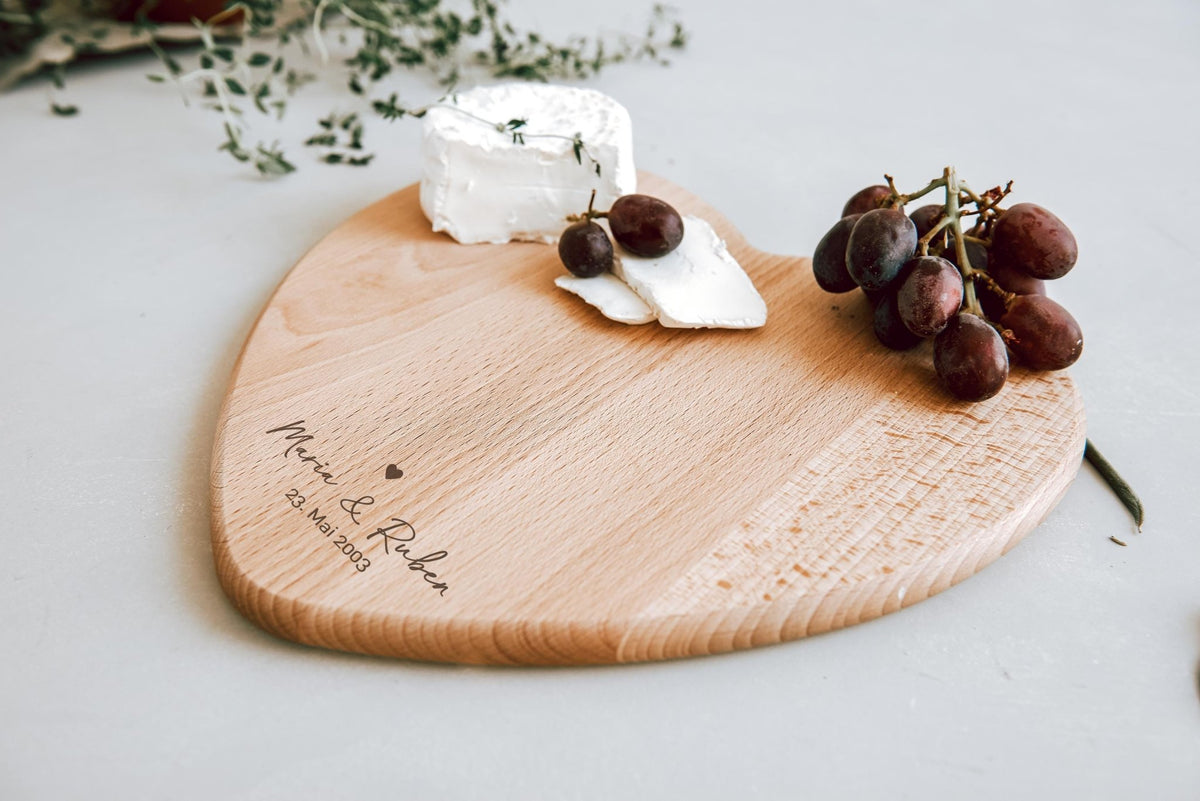 Schneidebrett Herz personalisiert - Jellies Design