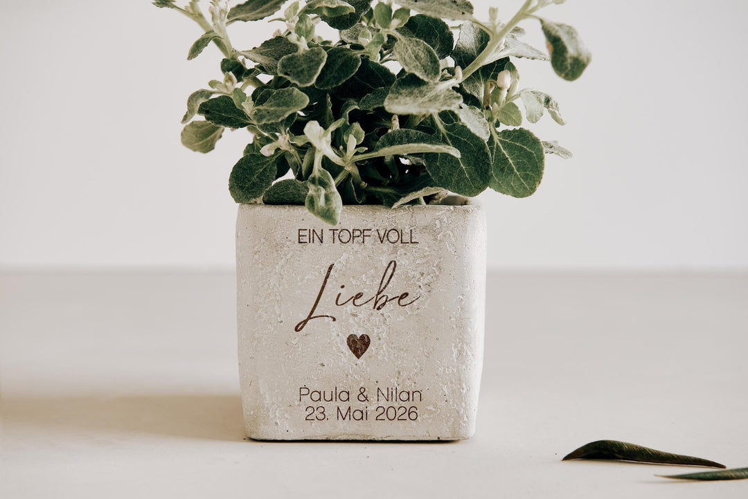 Geschenk zum Jahresstag oder Dankeschön - "Ein Topf voll Liebe" - Blumentopf Beton mit Gravur - Jellies Design