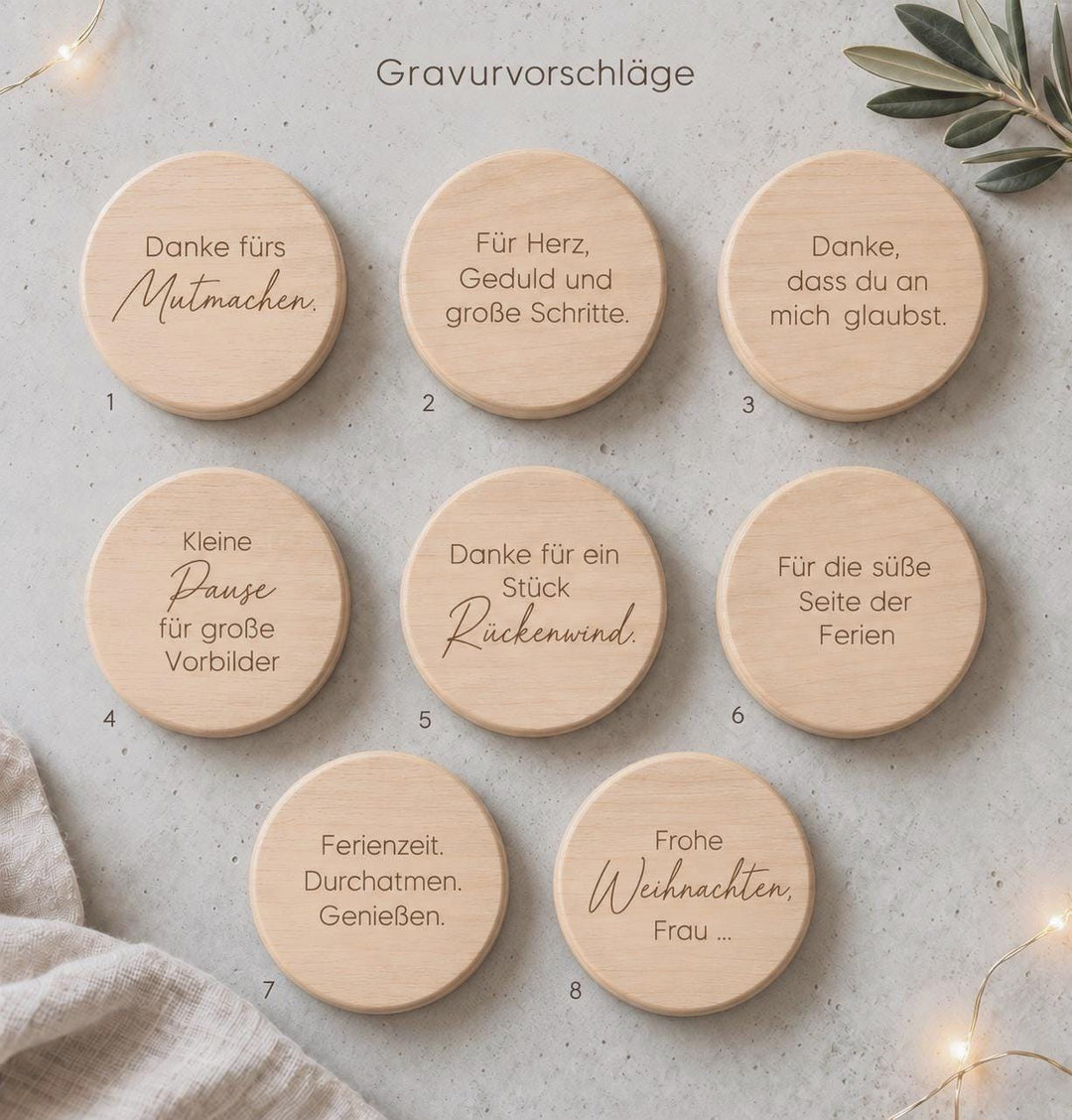 Vorratsglas Weihnachten mit Gravur, Geschenk für Lehrerin und Lehrer, Keksglas Holzdeckel, Aufmerksamkeit mit Name - JelliesDesign - Storage Jars - Cookie Jars