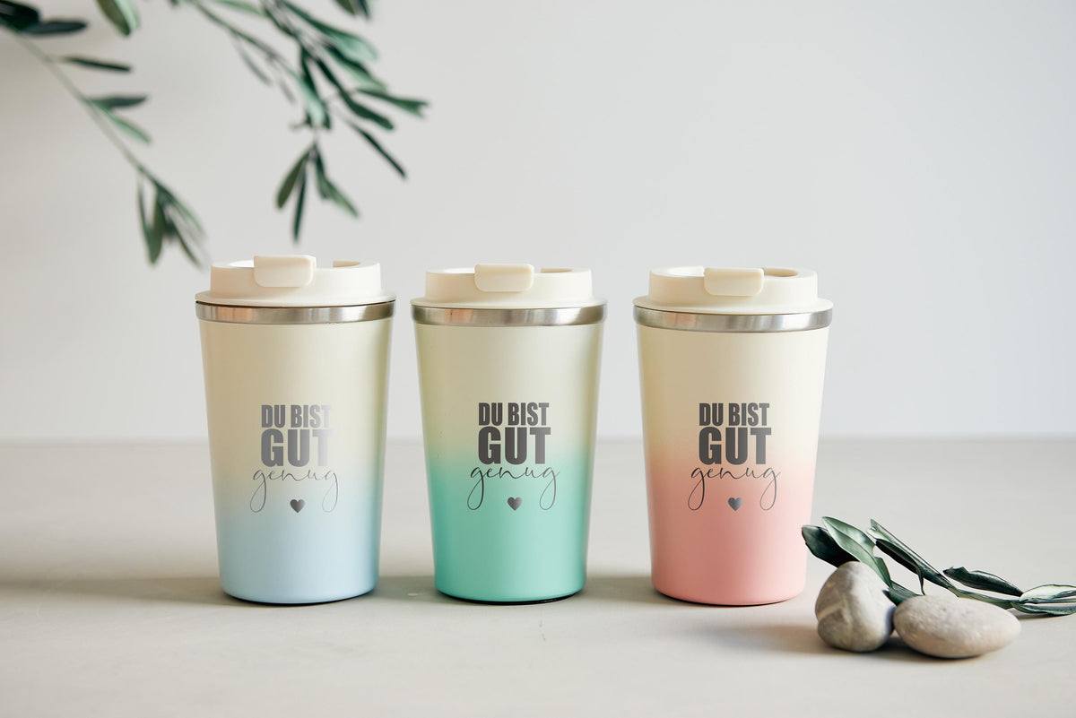 Thermobecher mit Gravur "Du bist gut genug", 350 ml Edelstahl - Beige Pastell-Verlauf in Grün, Blau oder Rosa - JelliesDesign - Cups - Travel Mugs