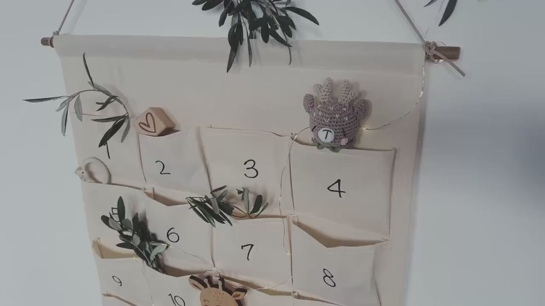 Personalisierter Adventskalender für die gaze Familie aus Stoff mit Namen