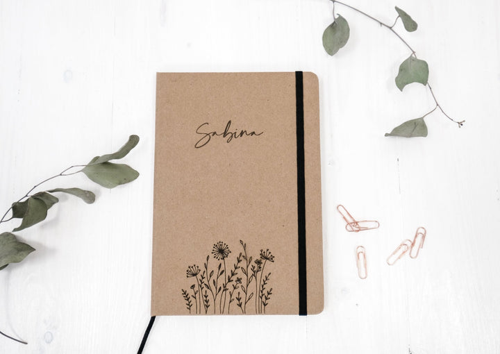Notizbuch DIN A5 mit Kraftpapier Cover Wildblumenmotiv, personalisierbar - Jellies Design