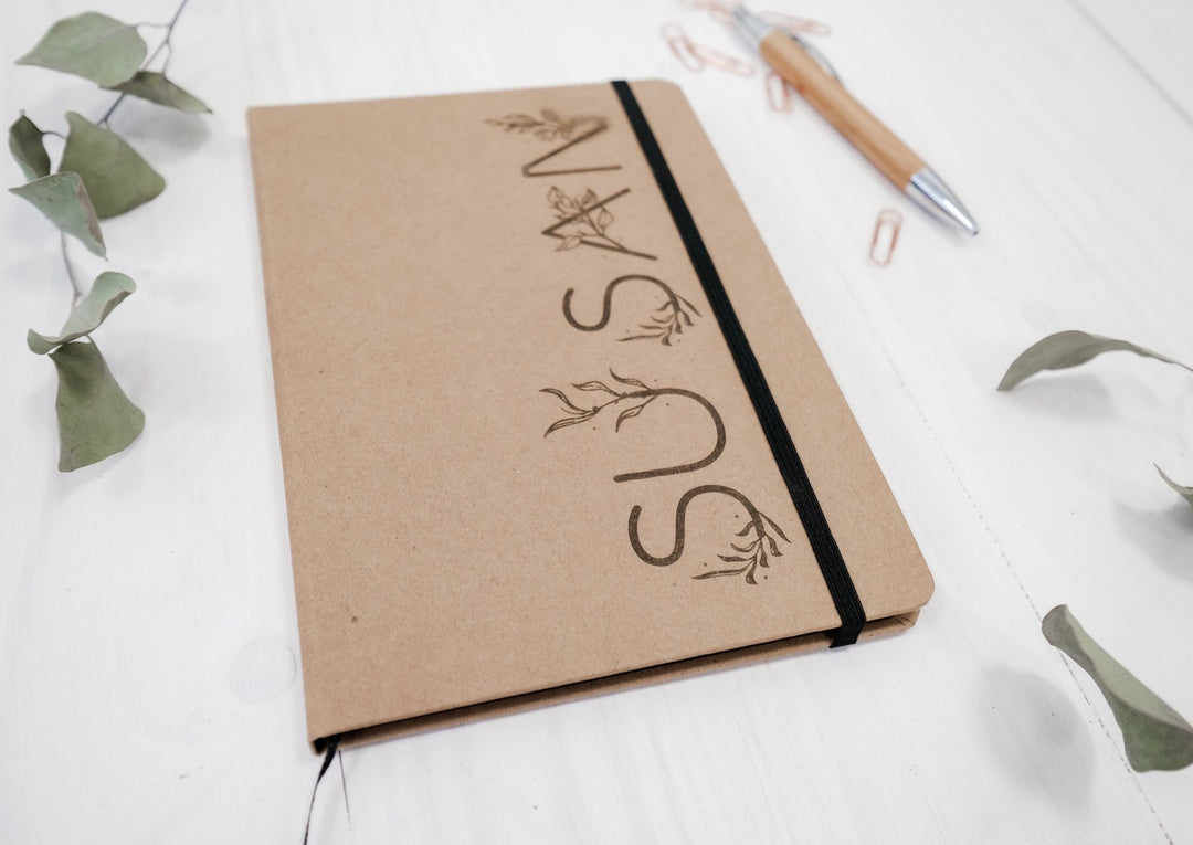 Notizbuch DIN A5 mit Kraftpapier Cover in floralem Design, personalisierbar - Jellies Design