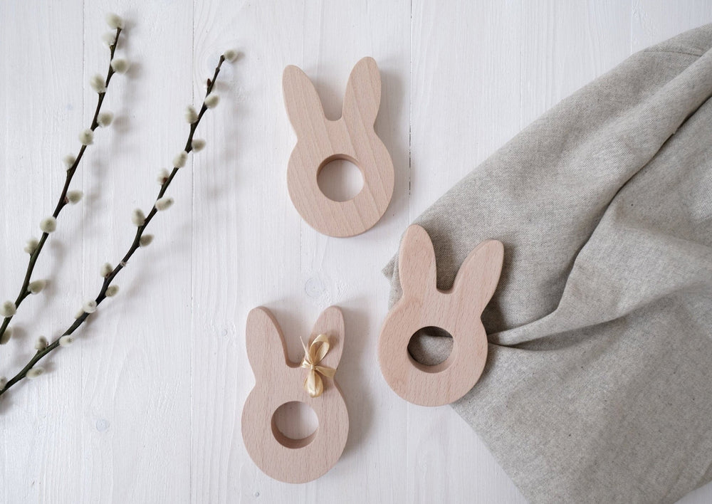 Eierbecher aus Holz "Hasenohren" personalisierbar - Jellies Design