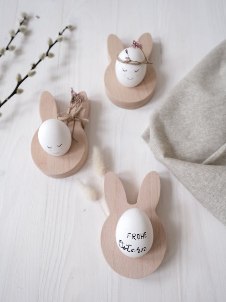 3er Set | personalisierter Eierbecher aus Buchenholz mit Hasenohren | Geschenk zu Ostern | Dekoration Ostern | Skandinavisches Design - Jellies Design