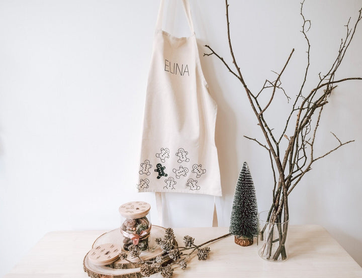 personalisierte Schürze für Kinder mit skandinavischen Motiven zu Weihnachten - Jellies Design