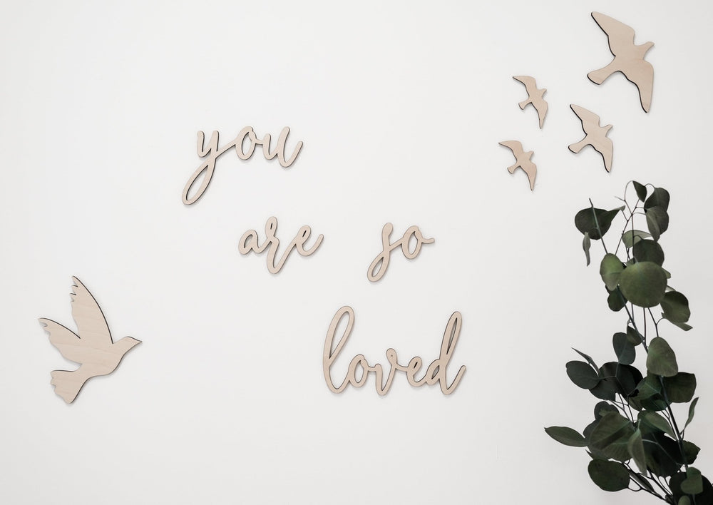 Wanddeko aus Holz "you are so loved" - Jellies Design