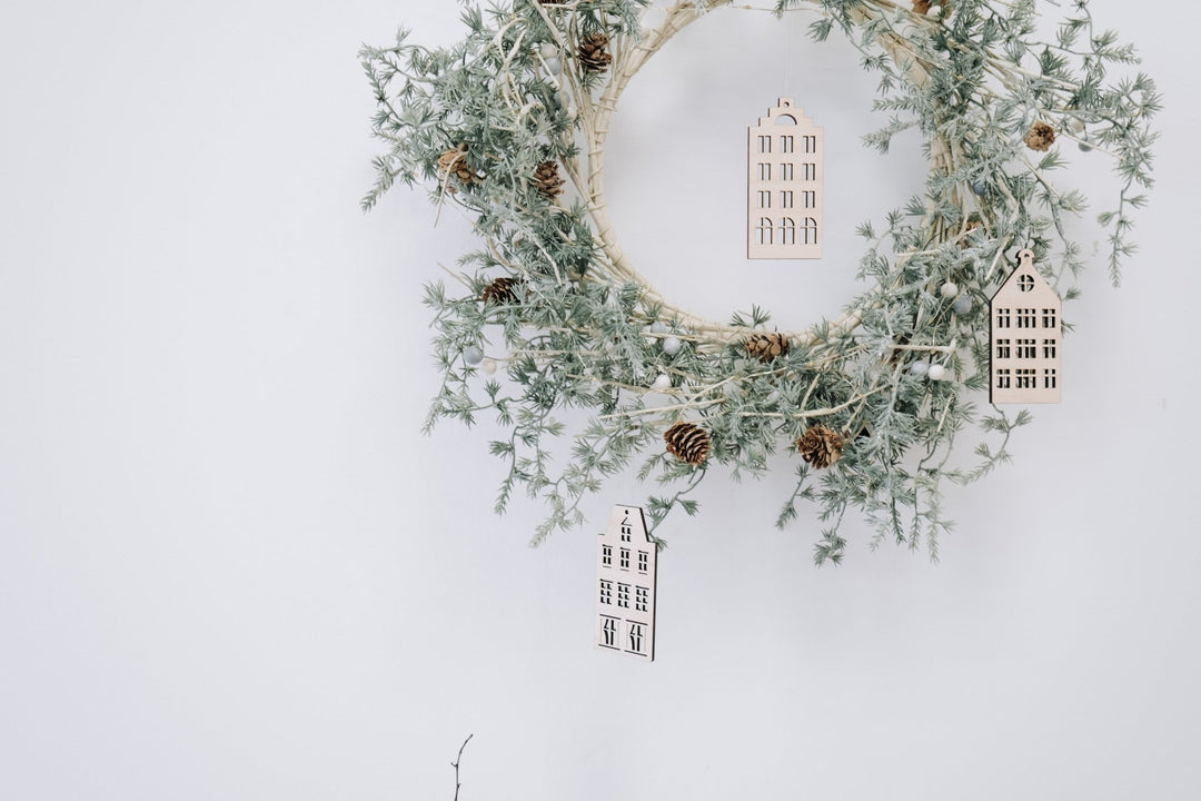 Weihnachtsbaumschmuck Holzhäuschen im skandinavischem Stil - Jellies Design