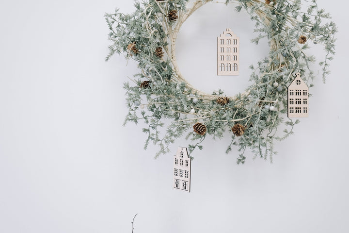 Weihnachtsbaumschmuck Holzhäuschen im skandinavischem Stil - Jellies Design